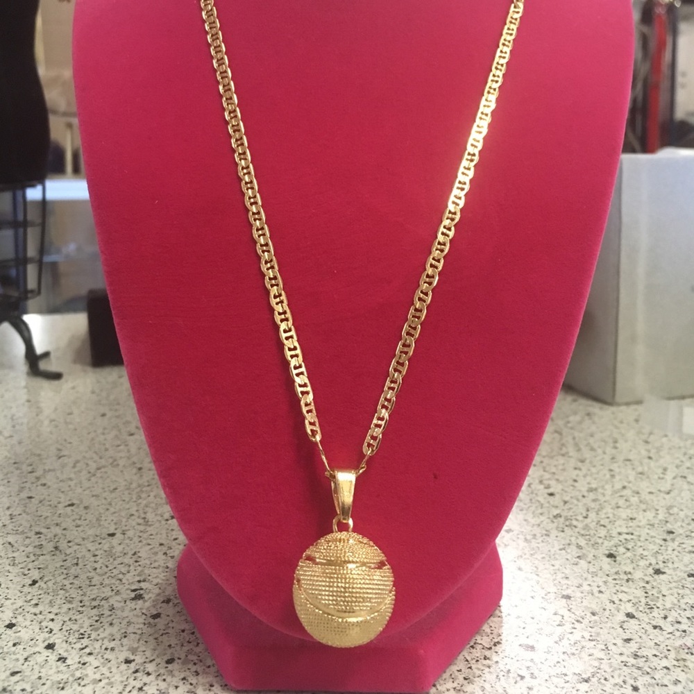 Chunky basketball pendant on mariners link chain